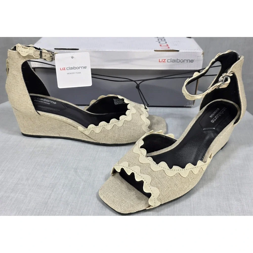 Liz Claiborne Babbler Wedge Sandals Scalloped Ankle Strap Oatmeal Linen 8.5M NEW